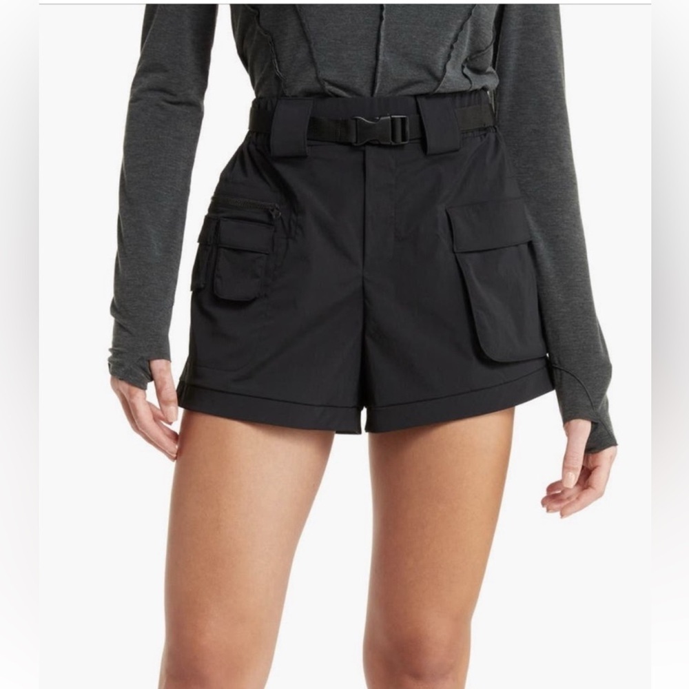 Zella Black Cargo Utility Shorts with Belt Size L